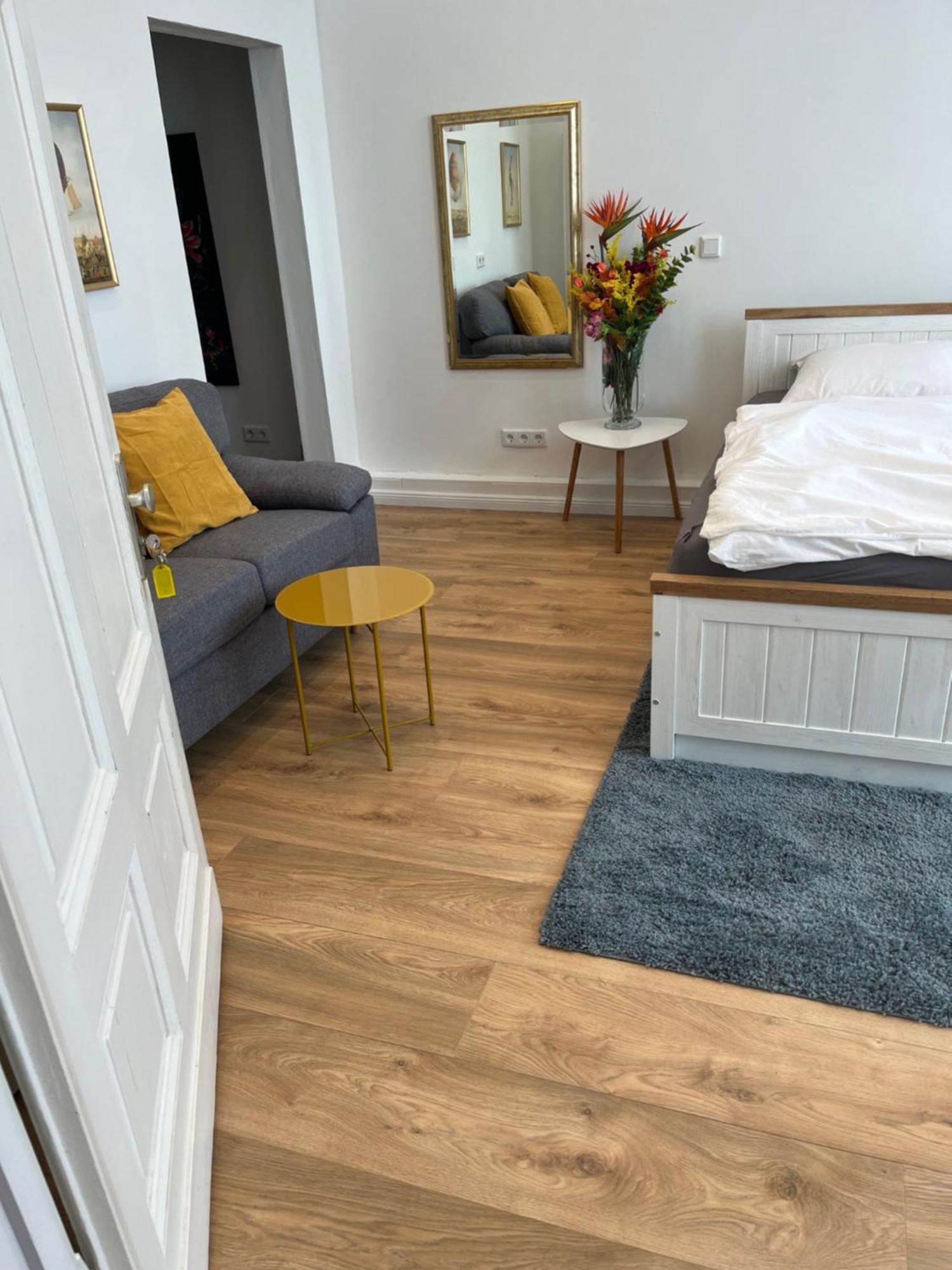Moderne Wohnung In Der Innenstadt Von Bad Oeynhausen Esterno foto